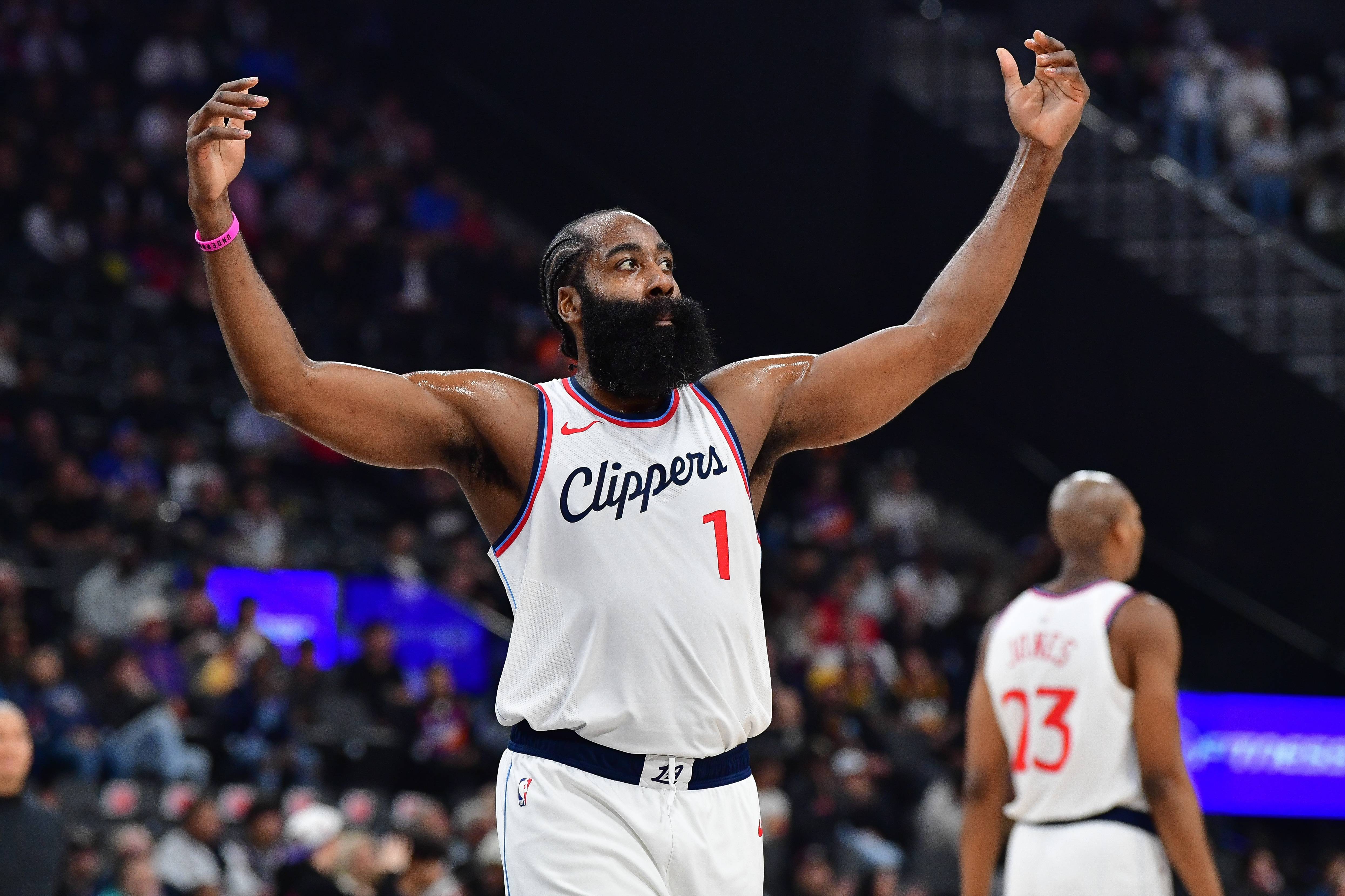 NBA球员在社交平台上晒出训练视频