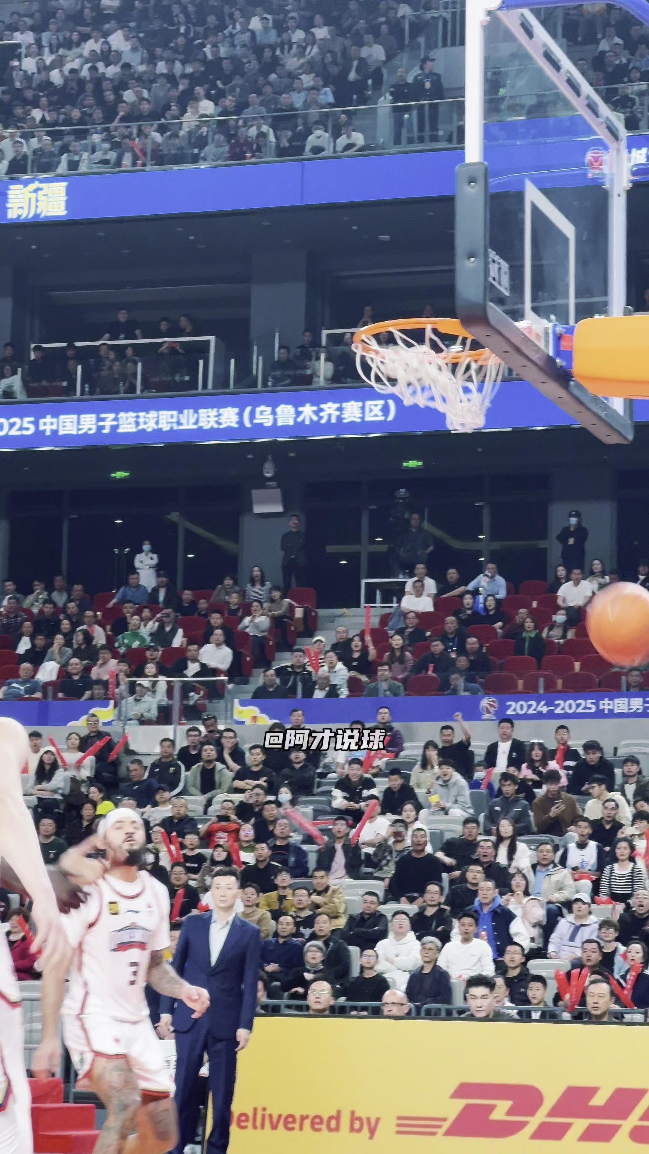 包含辽宁队爆发神级表现，CBA季后赛被彻底压制，高光操作的词条