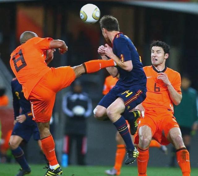 欧国联比赛中球员面临艰难挑战